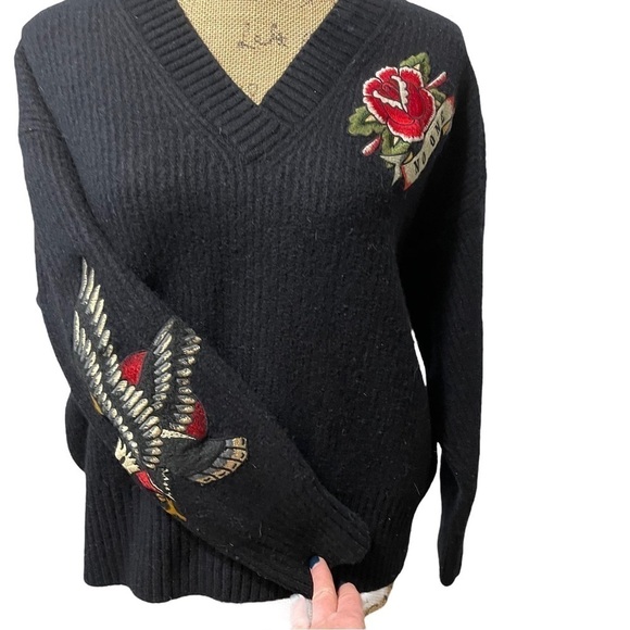 Mo & Co Wool Rose and Eagle Sweater Embroidered Size Medium Boutique Company - Picture 2 of 13